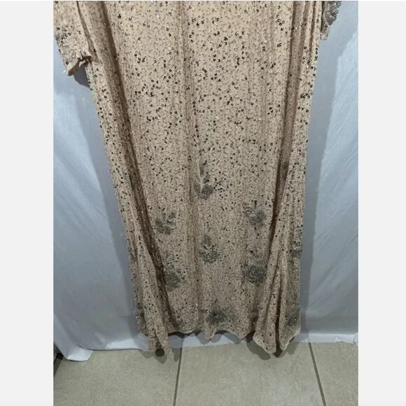 NEW $598 Mac Duggal [ 10 ] Sequin Floral Embellished Long Sleeve Gown Nude #Q458
